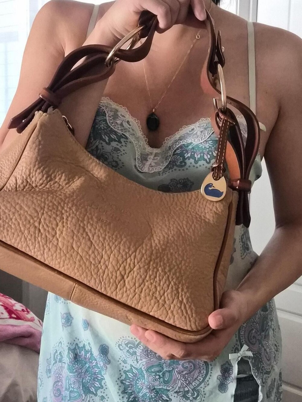 Donney & Bourke Vintage Leather tan shoulder bag with a thick strap